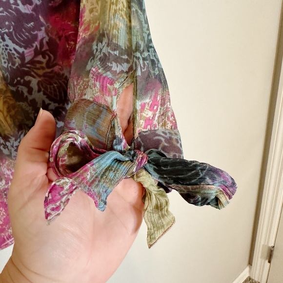 Coldwater Creek (size PL)Silk Pink/Green/Blue V-neck Blouse with 3/4  Sleeves - Picture 7 of 12